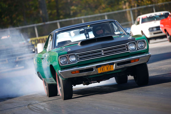 1969-440-six-barrel-road-runner.jpg