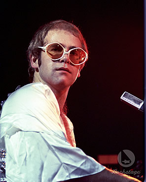 Elton-John-pictures-1970-CA-3277-001-l.jpg